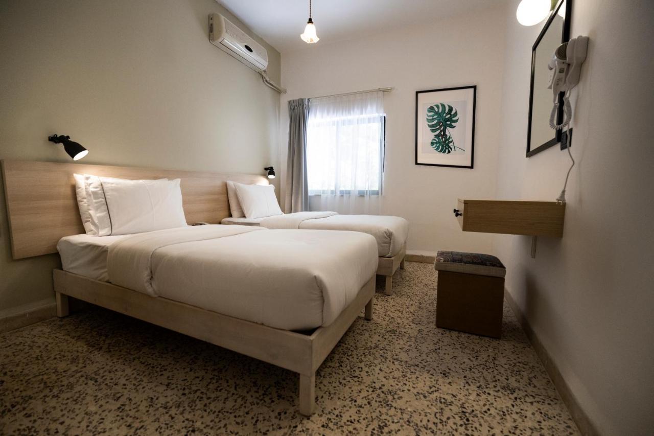 Julia'S Hotel Suites Amman Exterior photo